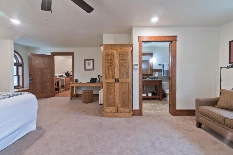 Deluxe Single Room image 2