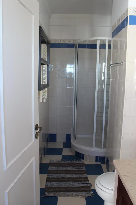 Bed in 6-Bed Dormitory Room image 3