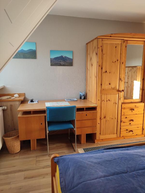 Two-Bedroom Apartment (Pets allowed) image 3