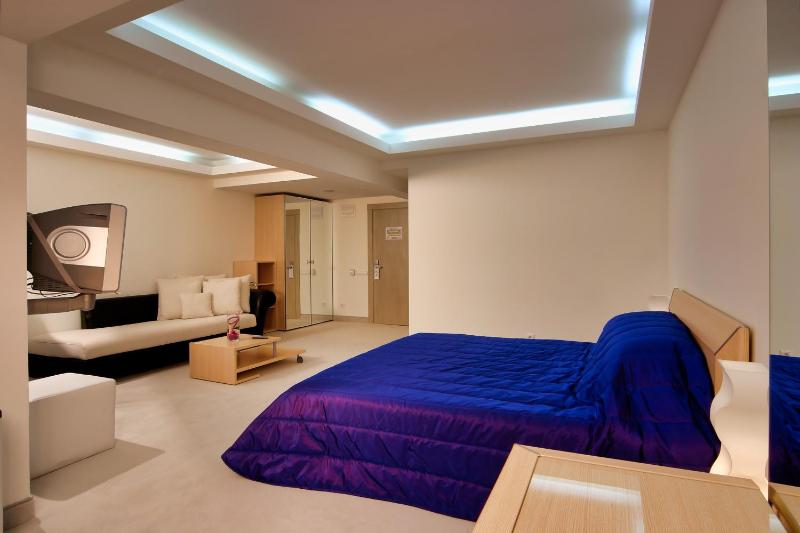 Superior Double or Twin Room image 3