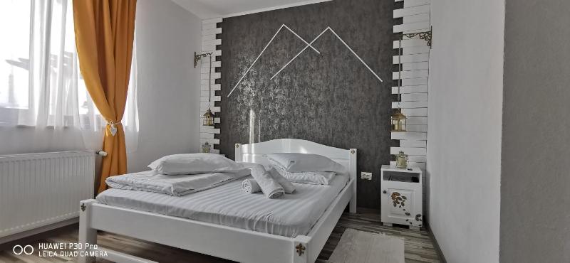 Standard Queen Room image 1