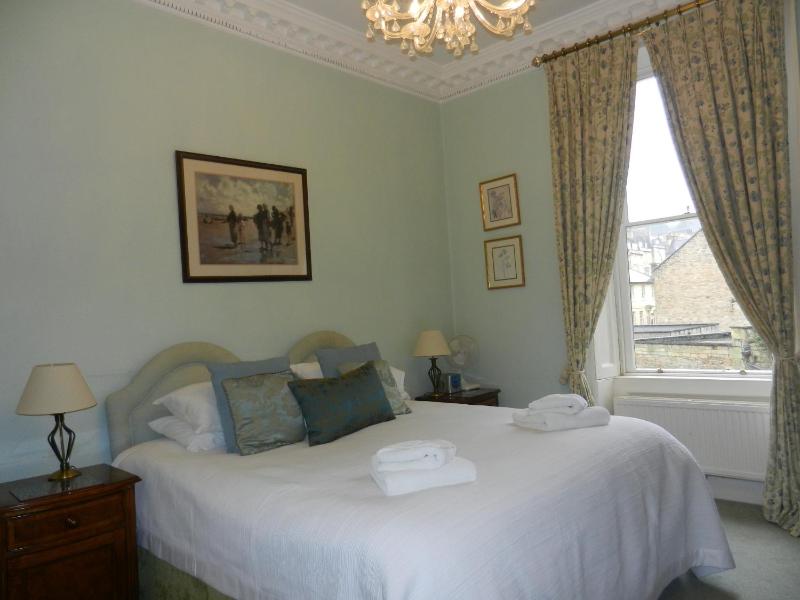 Superior King or Twin Room image 4
