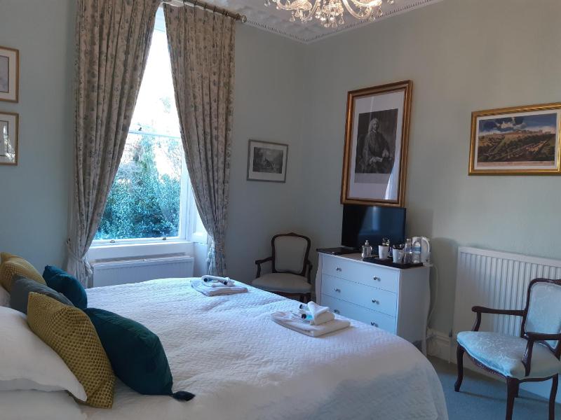 Superior King or Twin Room image 3