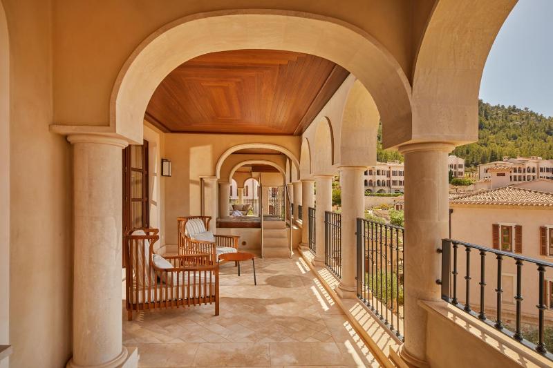 Presidential Suite image 4