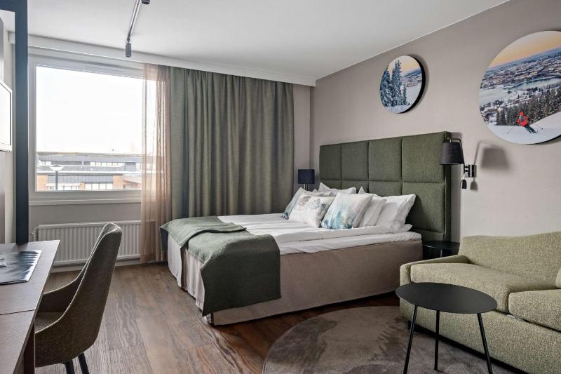 Queen Room with Sofa Bed image 1