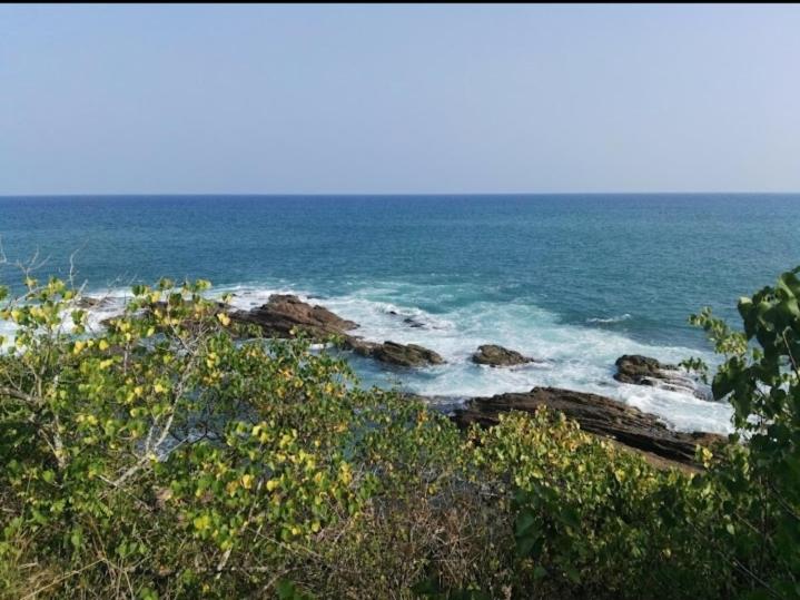 Unakuruwa silent beach villa - image 18