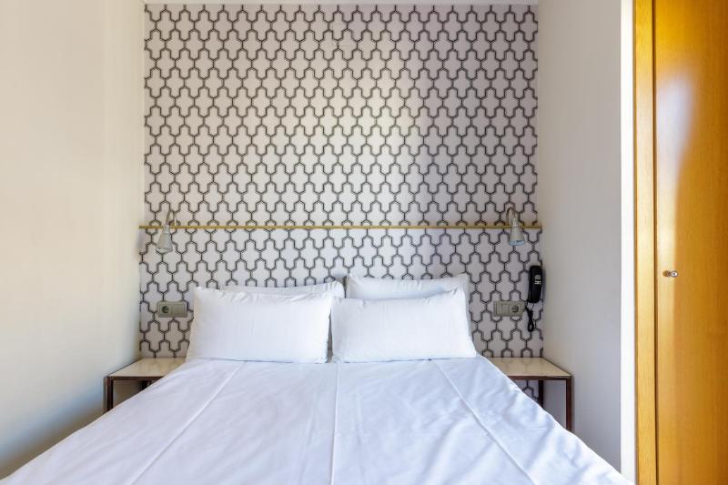 H-A Hotel Trebol - image 9