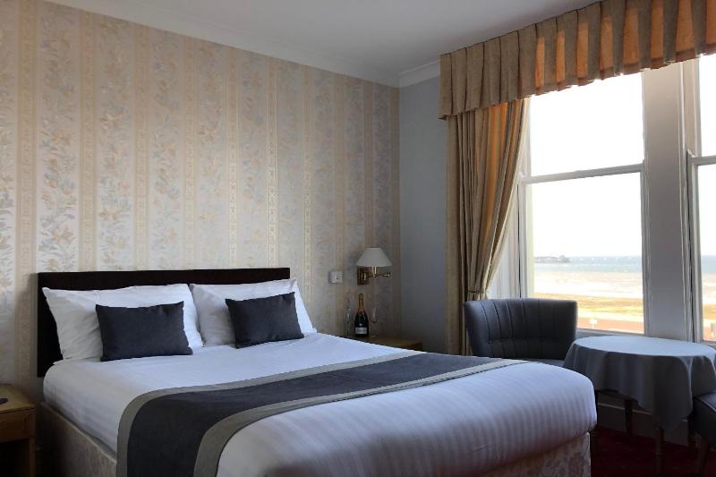 Superior Double Room image 3