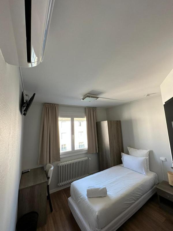 Single Room image 1