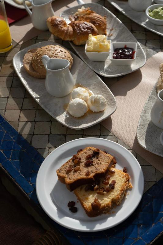 Small Double Room image 2