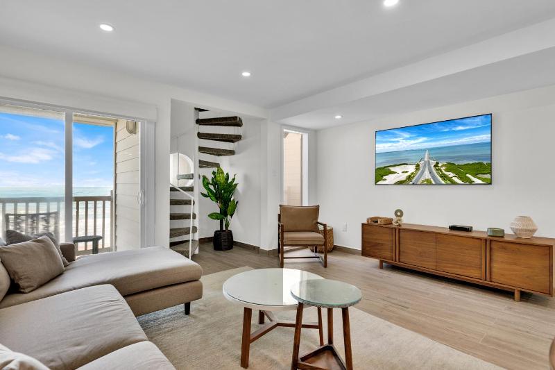 Enjoy the ocean breeze! Stellar ocean view from your bed Beachfront condo Images