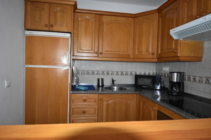 Pueblo Torrequebrada Benalmadena 2 Bed Apt - image 5