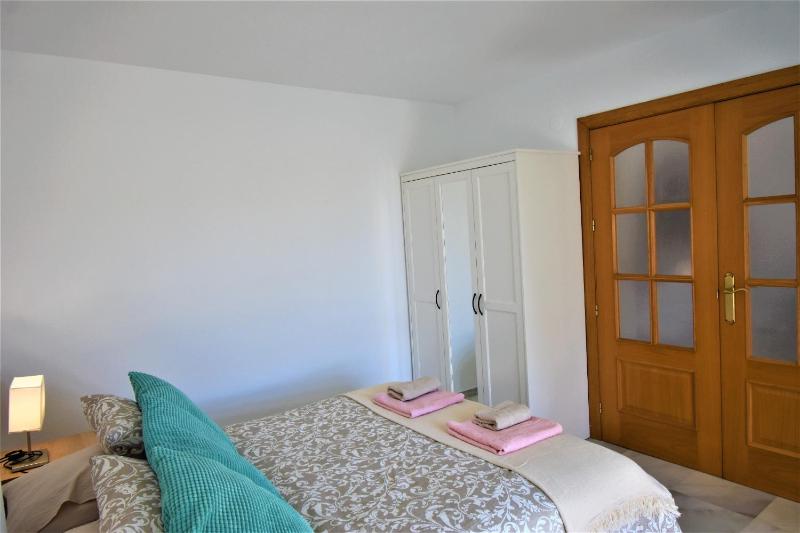 Pueblo Torrequebrada Benalmadena 2 Bed Apt - image 18