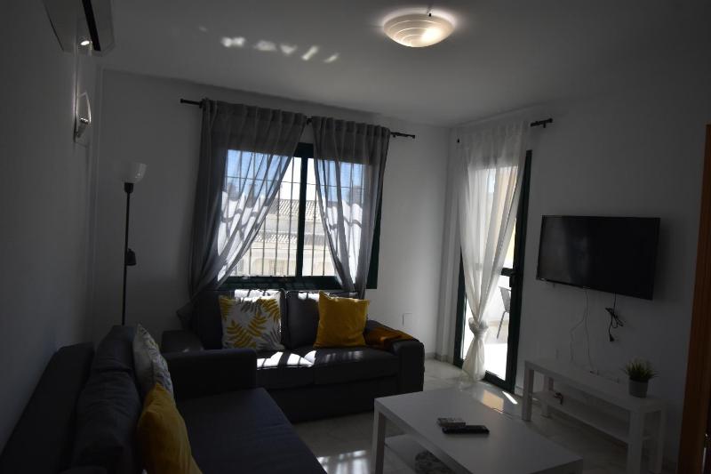 Pueblo Torrequebrada Benalmadena 2 Bed Apt - image 3