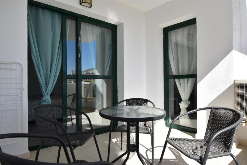 Pueblo Torrequebrada Benalmadena 2 Bed Apt - image 24