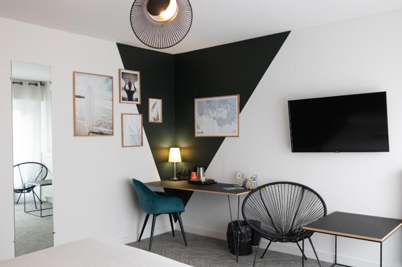 Superior Double Room image 1