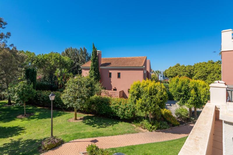Apartment with Shower image 2