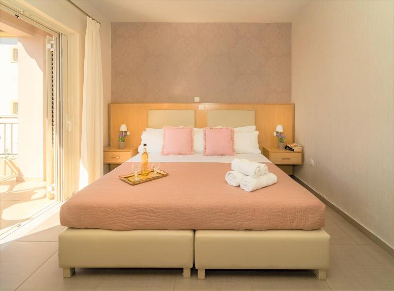 Studio with Sea View image 1