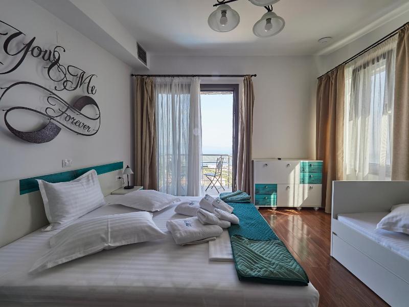 Sky Sea Resort & Villas - image 38