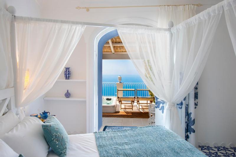 Junior Suite with Private Pool image 2