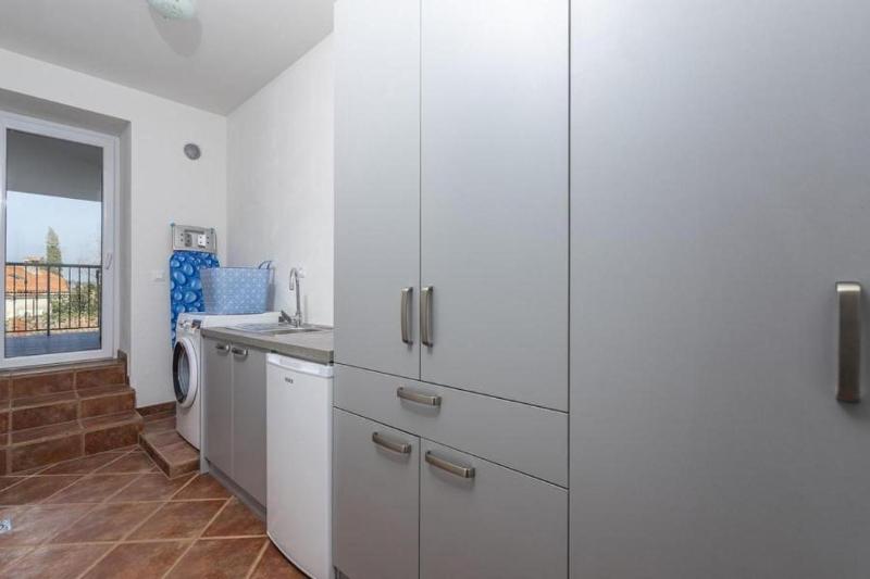 Apartment image 3