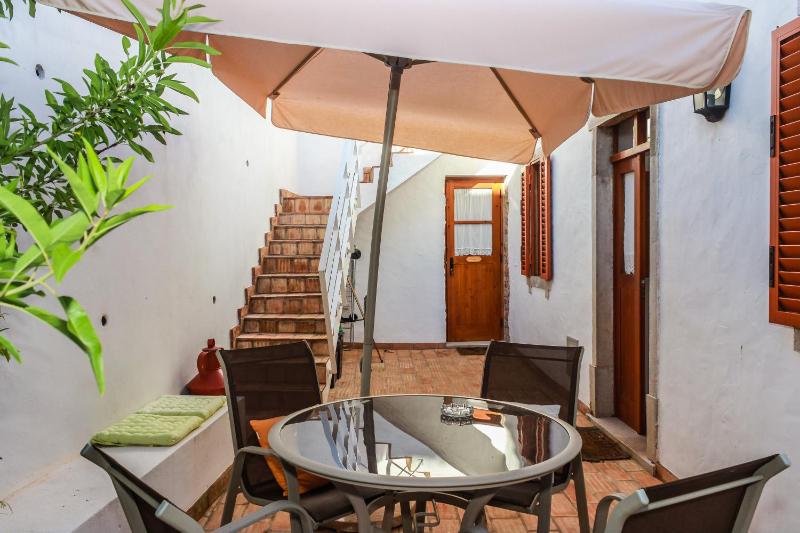 Three-Bedroom House image 2