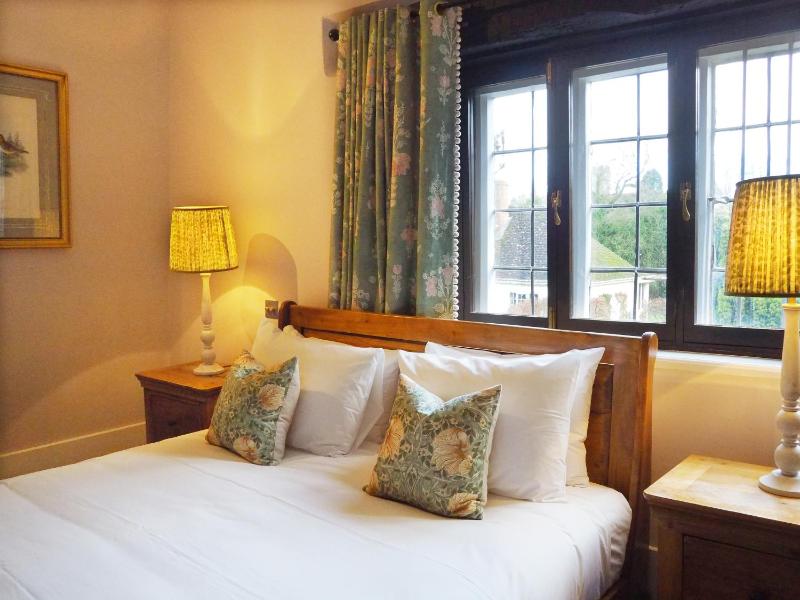 King Room image 2