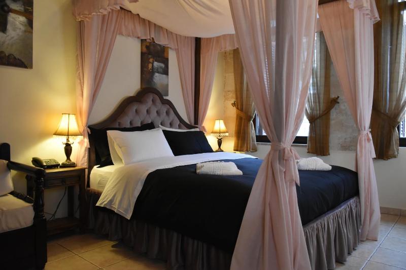 Odos Oneiron Boutique Hotel - image 9