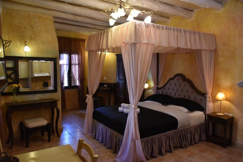 Deluxe Suite image 1