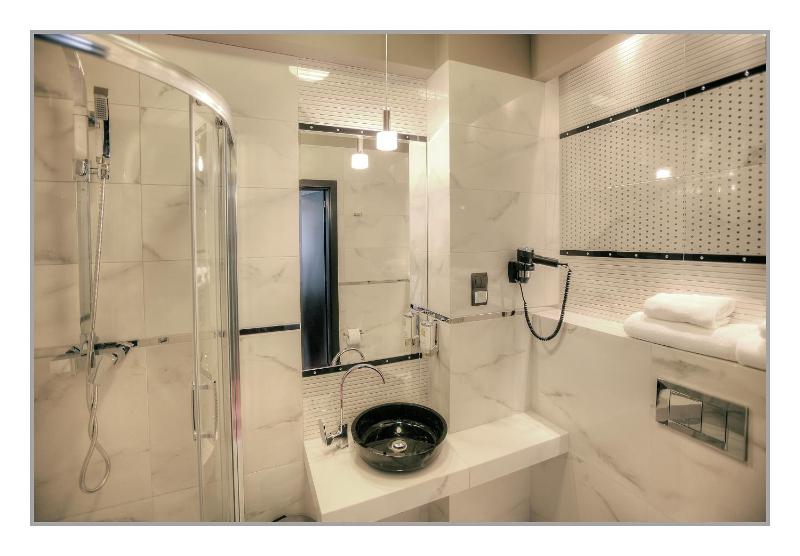Budget Double Room image 3