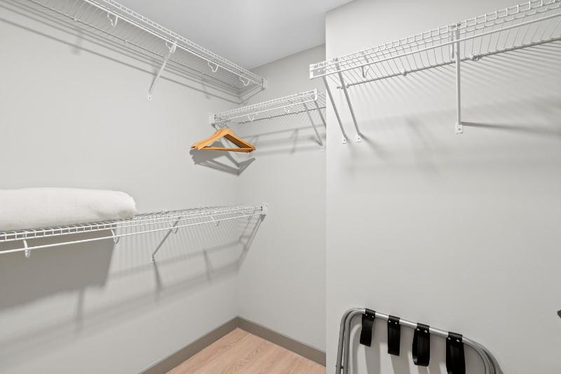 Studio Apartment image 3