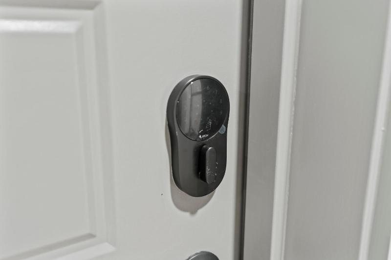 One Bedroom Apartment image 2