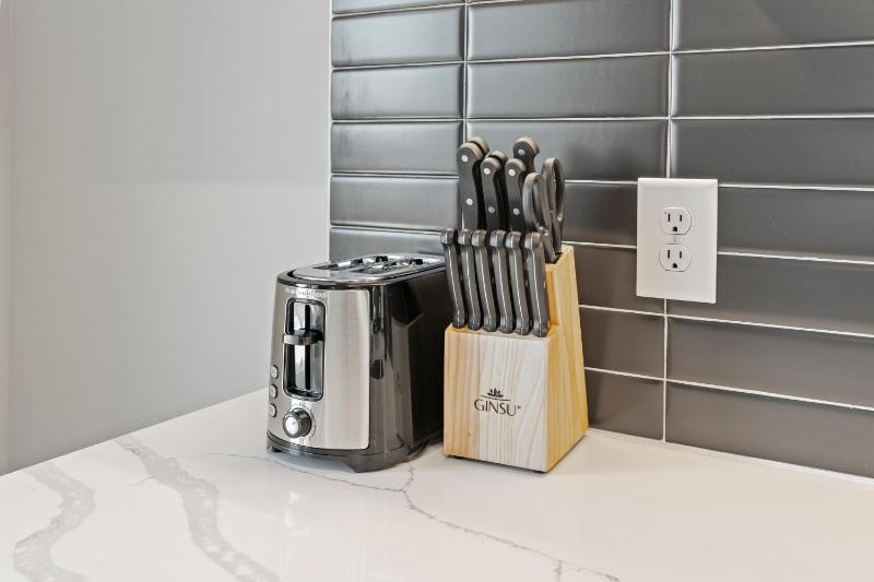 Premium One Bedroom Apartment image 4