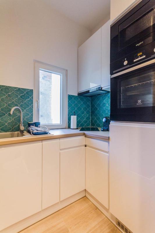 Chain Bridge Studio Apartment - image 5