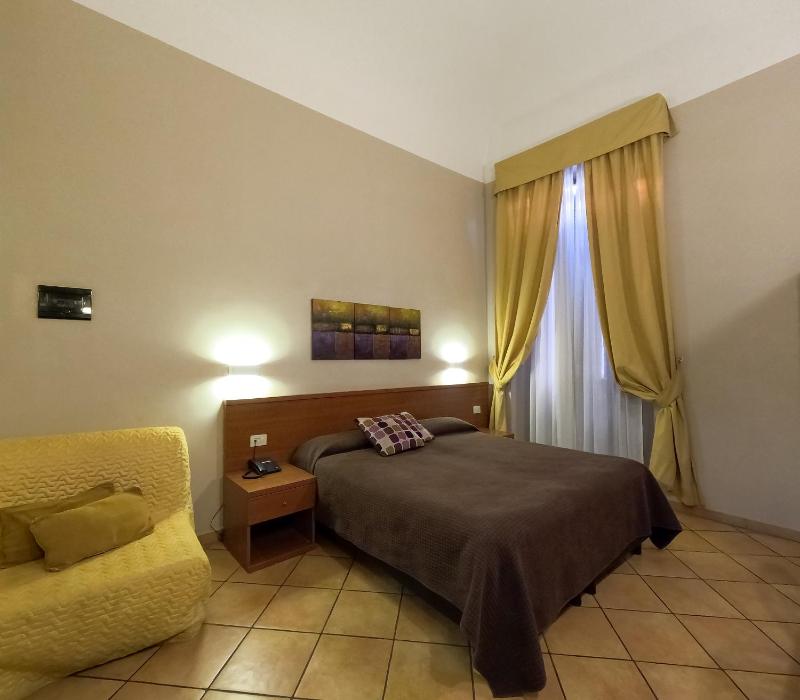 Double or Twin Room with Shared Bathroom image 4