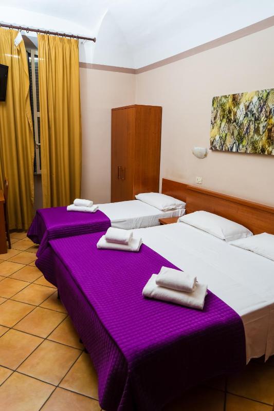Triple Room image 1