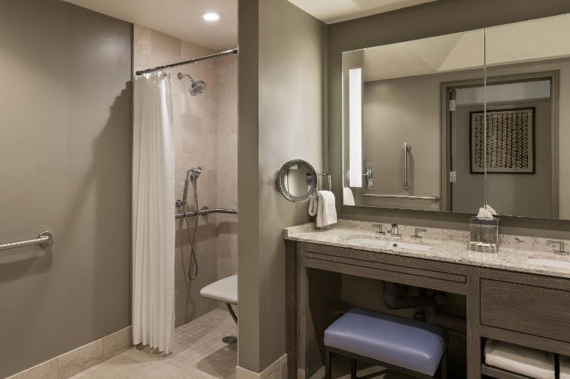Superior, Guest room, 1 King, Resort view image 2