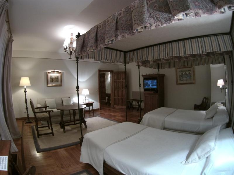 Superior Double Room image 3