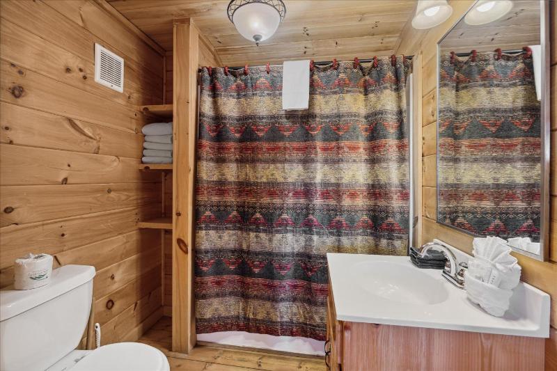 Peace of Mind cabin - image 45