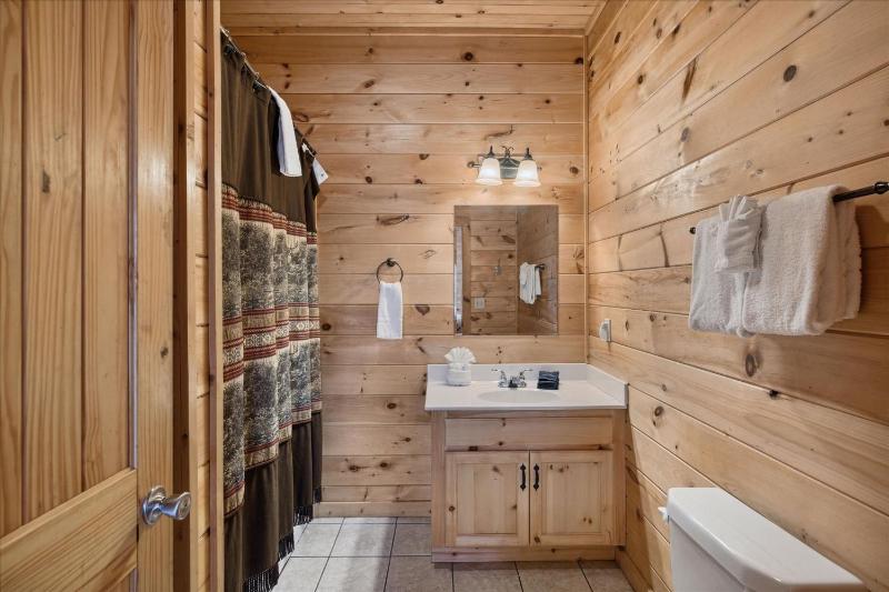 Peace of Mind cabin - image 19