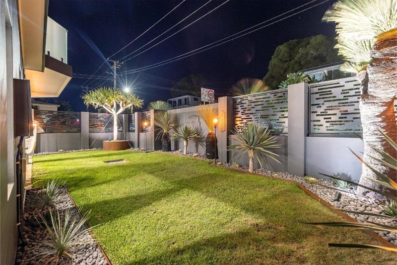 Beach Haven 3a Messines Street 4 Minute walk to the beach Wifi Air Con - image 35