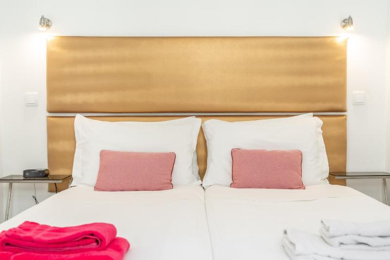 Standard One-Bedroom Apartment image 2