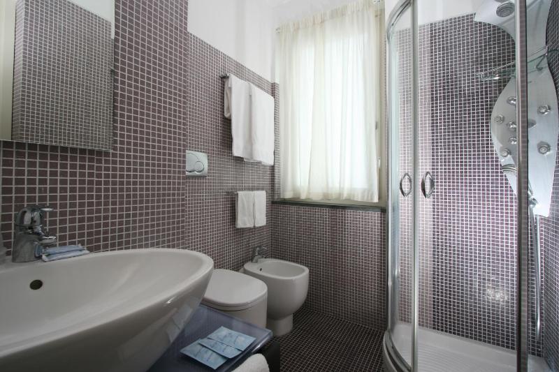 Comfort Room image 3