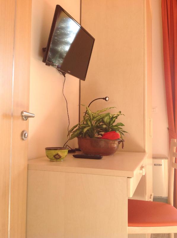 Double Room image 4