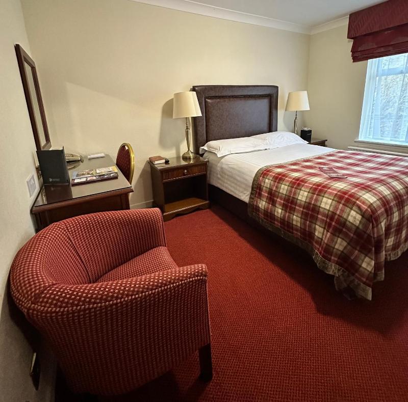 Standard Double Room image 3