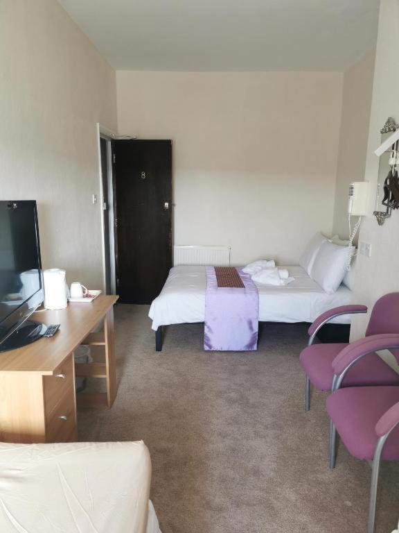 Budget Double Room image 2