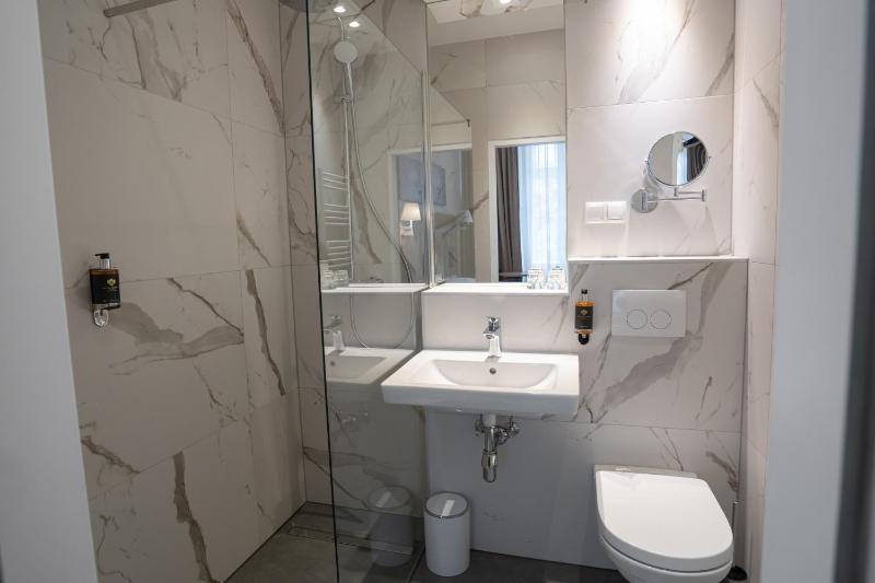 Triple Room image 2