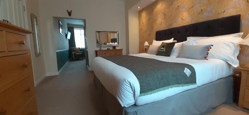 Executive Suite 1 image 1