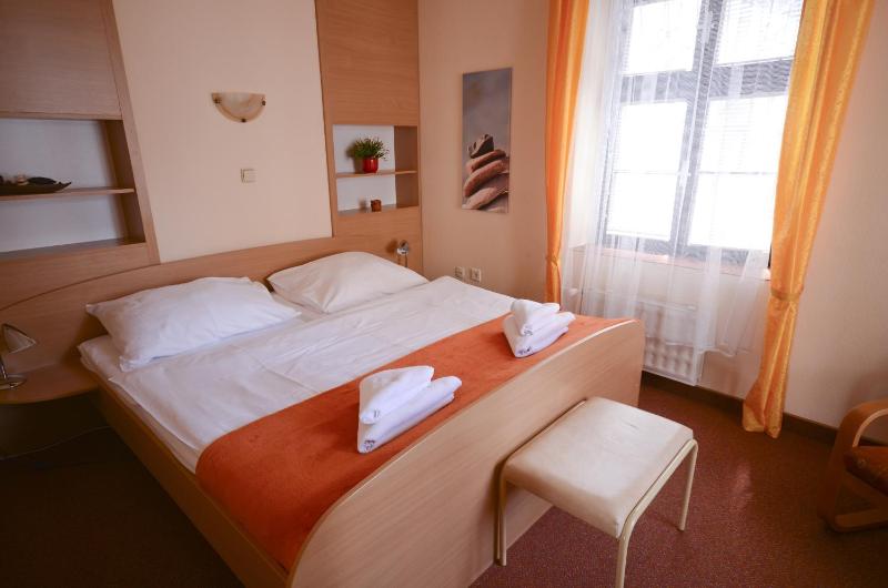 Apartment image 3