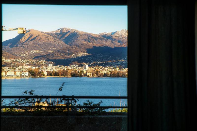 Paradise by Quokka 360 - Apartment with Views over the Gulf of Lugano - image 4